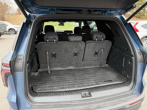 Lakeshore Blue Metallic 2024 Chevrolet Traverse LS