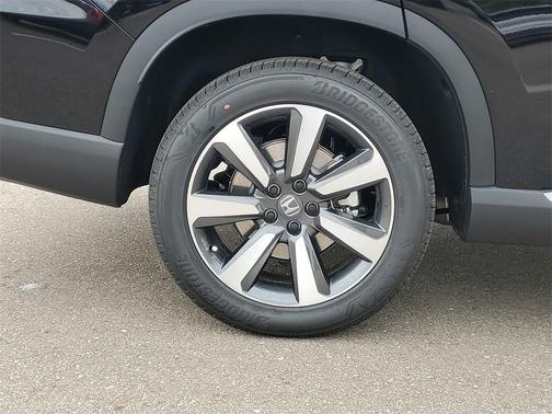 2025 Honda Pilot Touring 8-Passenger