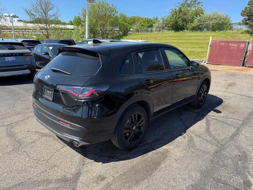 Crystal Black 2026 Honda HR-V 2WD Sport