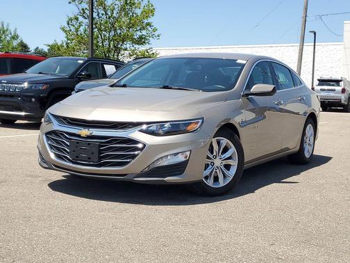 Mineral Gray Metallic 2022 Chevrolet Malibu FWD LT