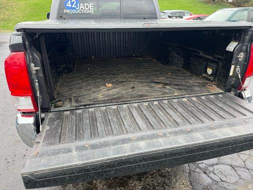 Magnetic Gray Metallic 2016 Toyota Tacoma TRD Off Road