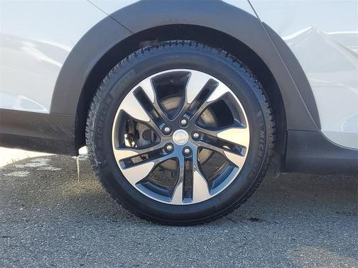 2018 Buick Regal TourX Essence