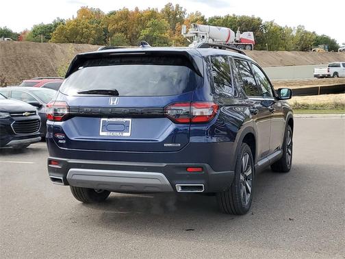 2025 Honda Pilot Touring 8-Passenger
