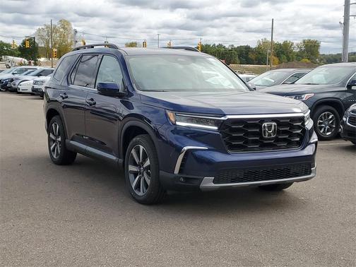2025 Honda Pilot Touring 8-Passenger