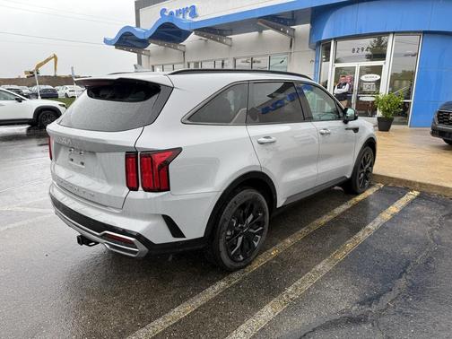2022 Kia Sorento SX