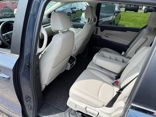 Smoke 2026 Honda Odyssey EX-L