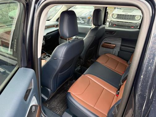 2022 Ford Maverick Lariat