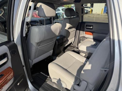 2020 Toyota Sequoia Platinum