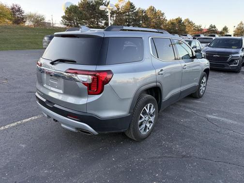 2023 GMC Acadia FWD SLT
