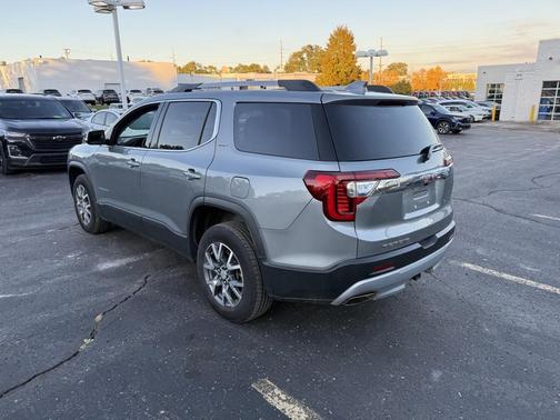2023 GMC Acadia FWD SLT
