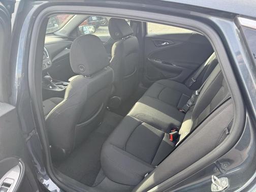 2021 Chevrolet Malibu FWD RS