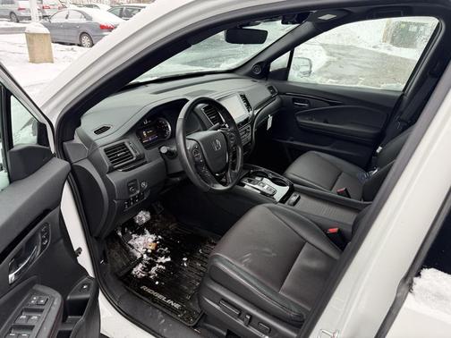 2023 Honda Ridgeline Black