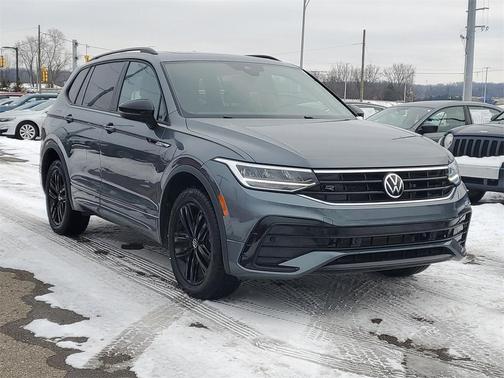 2022 Volkswagen Tiguan 2.0T SE R-Line Black 4MOTION
