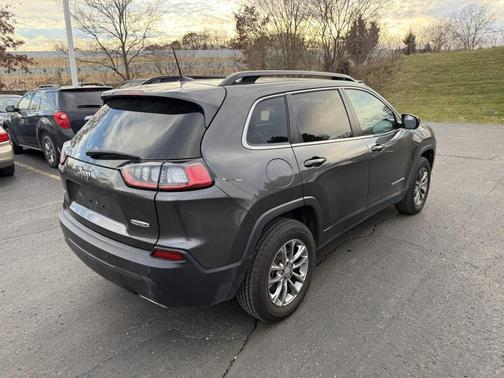 2022 Jeep Cherokee Latitude Lux