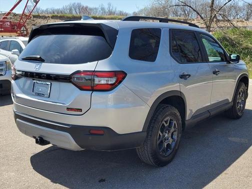 2025 Honda Pilot AWD TrailSport