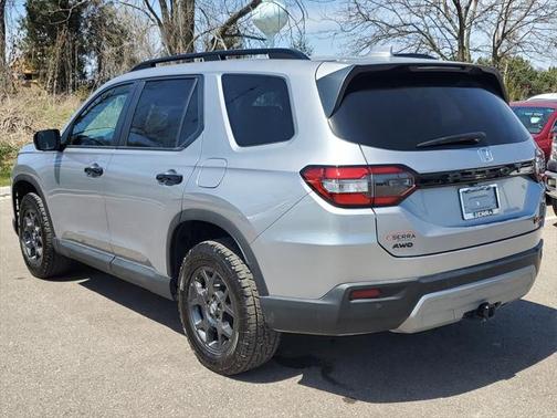 2025 Honda Pilot AWD TrailSport