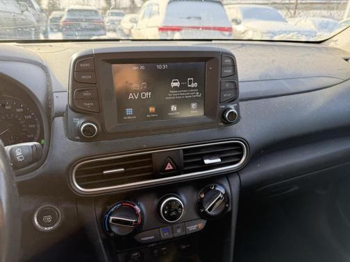 2020 Hyundai KONA SEL