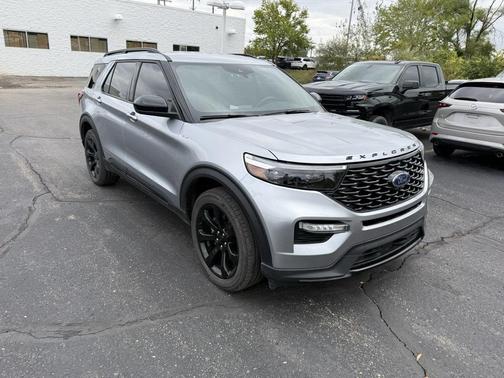2023 Ford Explorer ST-Line