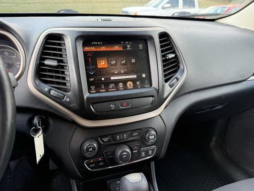 2016 Jeep Cherokee Altitude