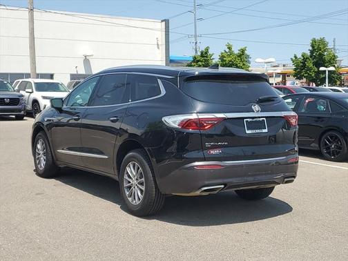 2023 Buick Enclave Essence AWD