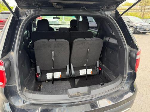 Shadow Black 2016 Ford Explorer XLT