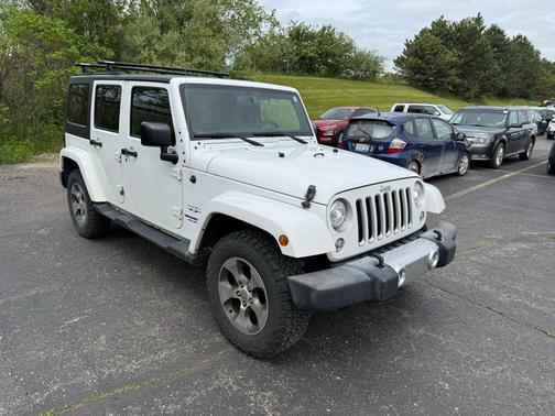 Bright White Clearcoat 2017 Jeep Wrangler Unlimited Sahara