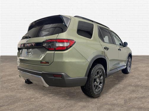 Ash Green Metallic 2026 Honda Pilot TrailSport