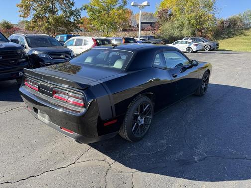 2016 Dodge Challenger R/T Scat Pack