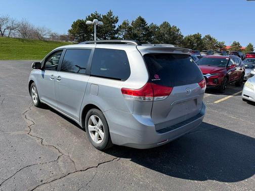 2014 Toyota Sienna LE