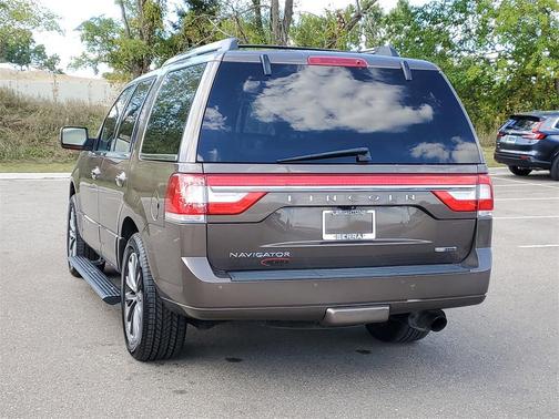 2015 Lincoln Navigator Base