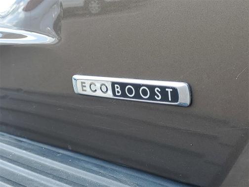 2015 Lincoln Navigator Base