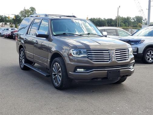 2015 Lincoln Navigator Base