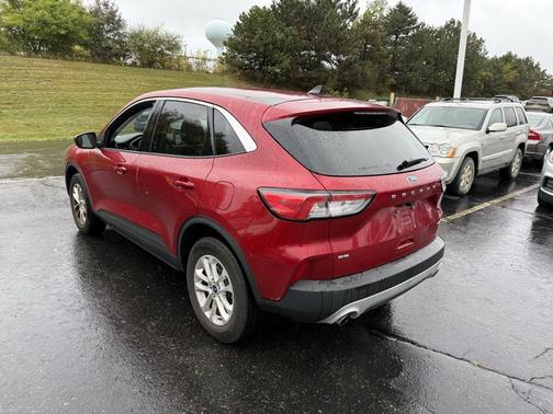 2021 Ford Escape SE