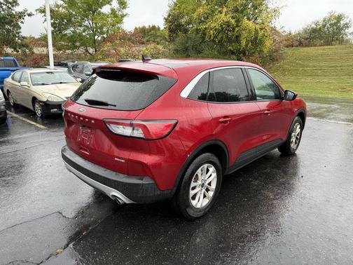 2021 Ford Escape SE