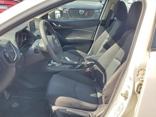 2015 Mazda Mazda3 i Sport