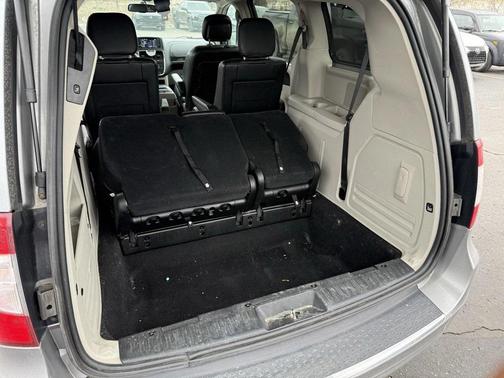 2014 Chrysler Town & Country Touring