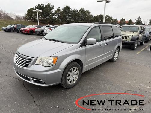 2014 Chrysler Town & Country Touring