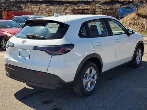 2025 Honda HR-V LX