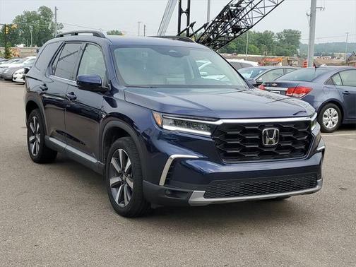 2025 Honda Pilot Touring 8-Passenger