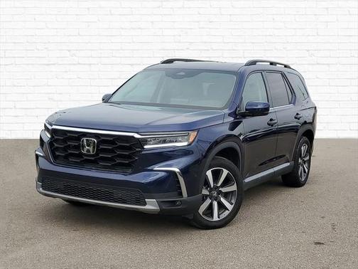 2025 Honda Pilot Touring 8-Passenger