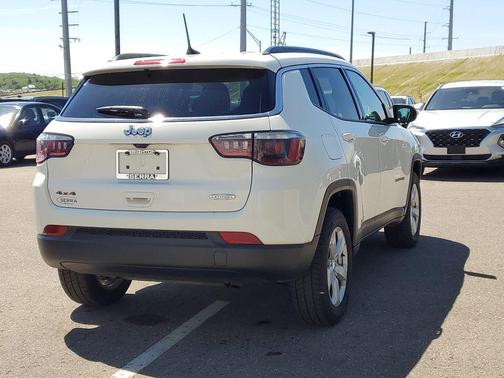 White Clearcoat 2019 Jeep Compass Latitude