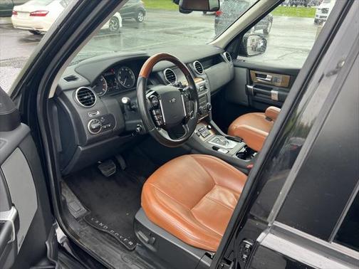 2016 Land Rover LR4 Base
