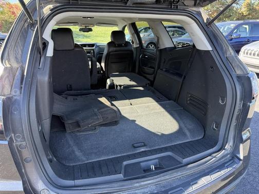 2017 Chevrolet Traverse 2LT