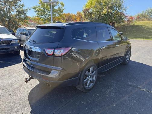 2017 Chevrolet Traverse 2LT