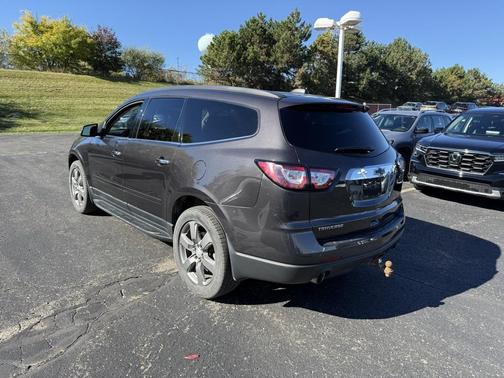 2017 Chevrolet Traverse 2LT