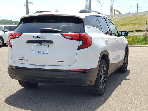 Summit White 2021 GMC Terrain SLE