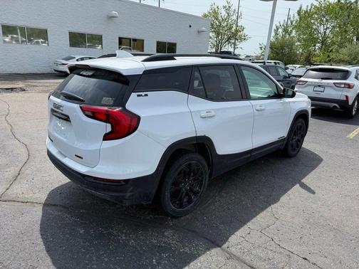 Summit White 2021 GMC Terrain SLE