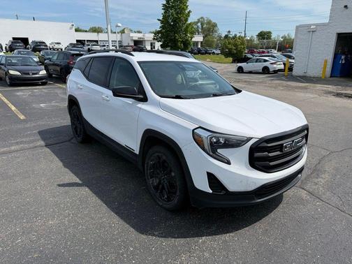 Summit White 2021 GMC Terrain SLE
