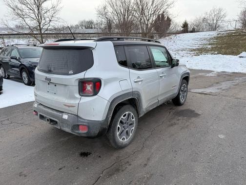2016 Jeep Renegade Trailhawk