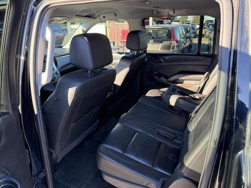 2017 Chevrolet Suburban LT